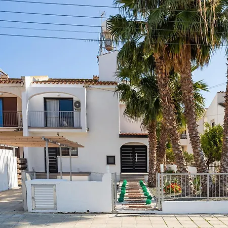Semesterbostad Perle Di Gio Larnaca
